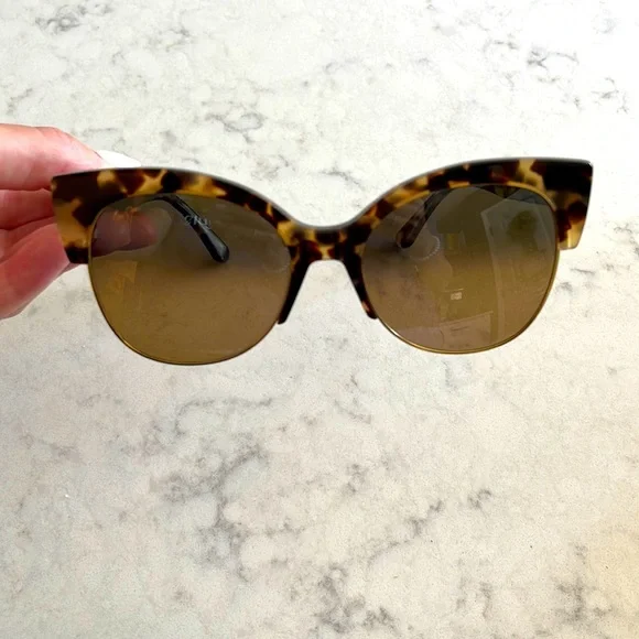 EUC Maui Jim Mariposa Sunglasses with Case and Cleaning Cloth - Picture 4 of 5